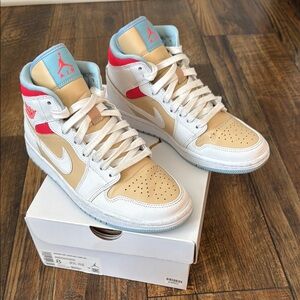 WMNS Air Jordan 1 Mid SE Sesame/White-Flash Crimson Sz 8